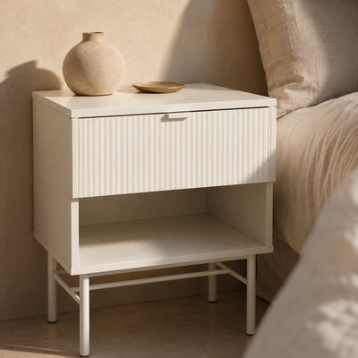 Mesita Galé 1 cajón y hueco, madera, 45 × 35 cm