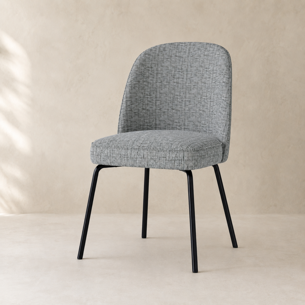 Silla de comedor tapizada, pata metálica