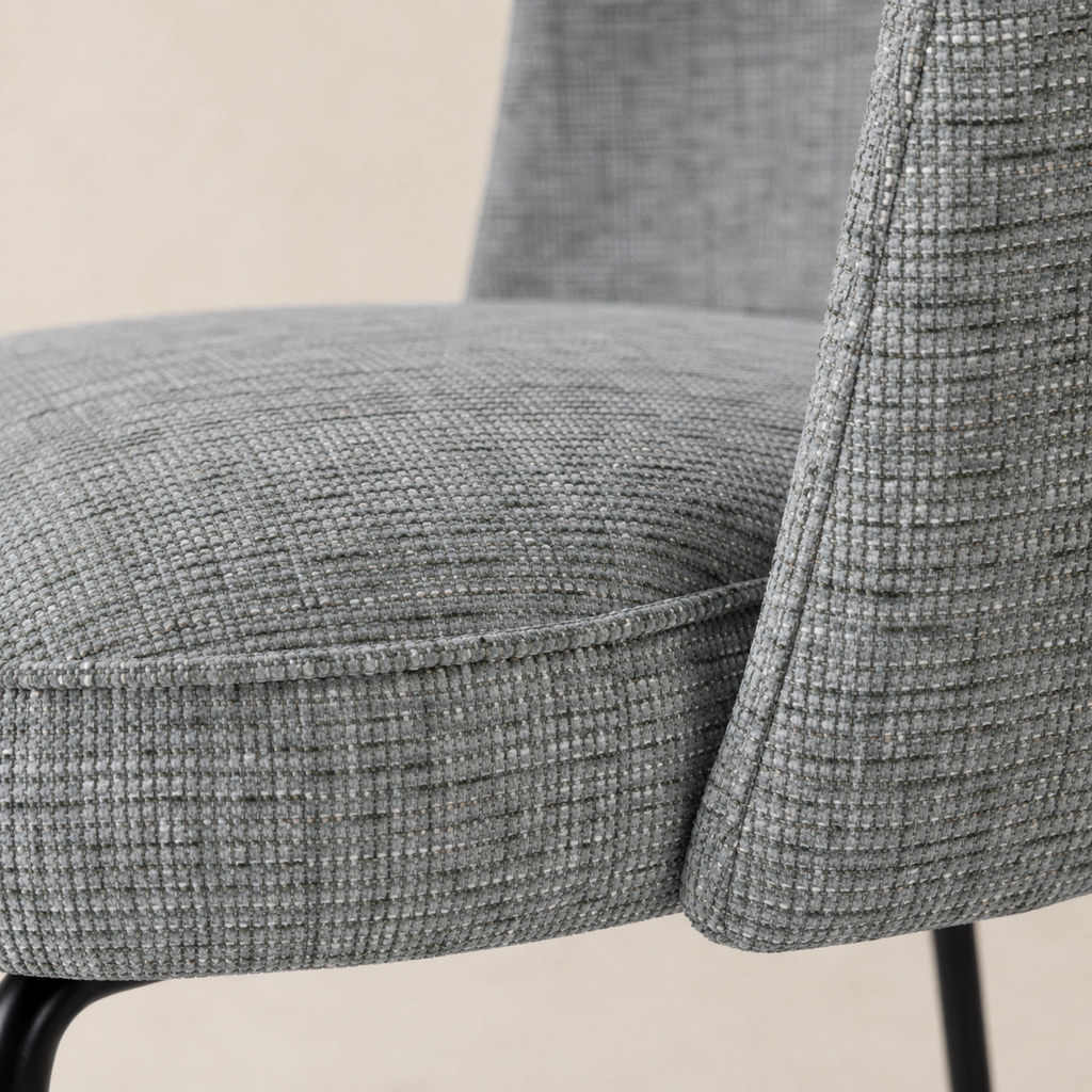 Silla de comedor tapizada, pata metálica
