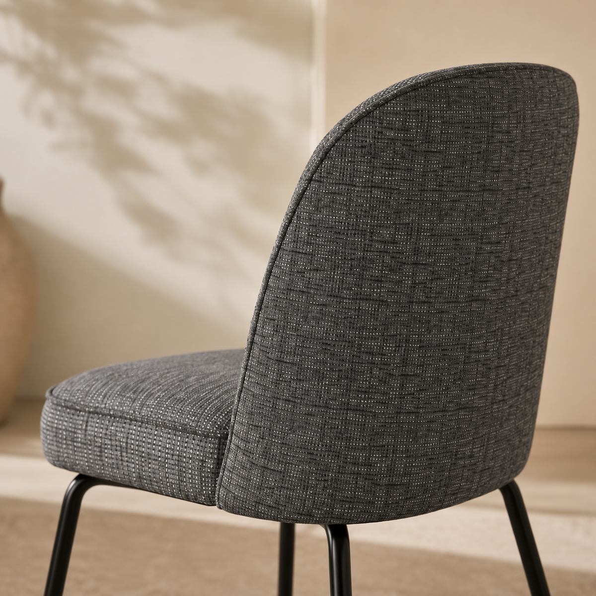 Silla de comedor tapizada, pata metálica