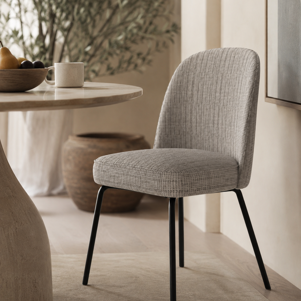 Silla de comedor tapizada, pata metálica
