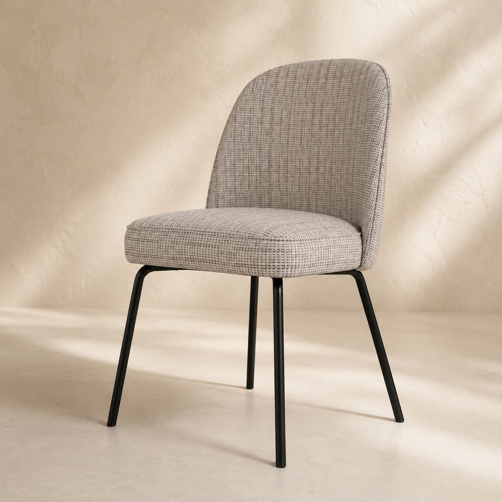 Silla de comedor tapizada, pata metálica