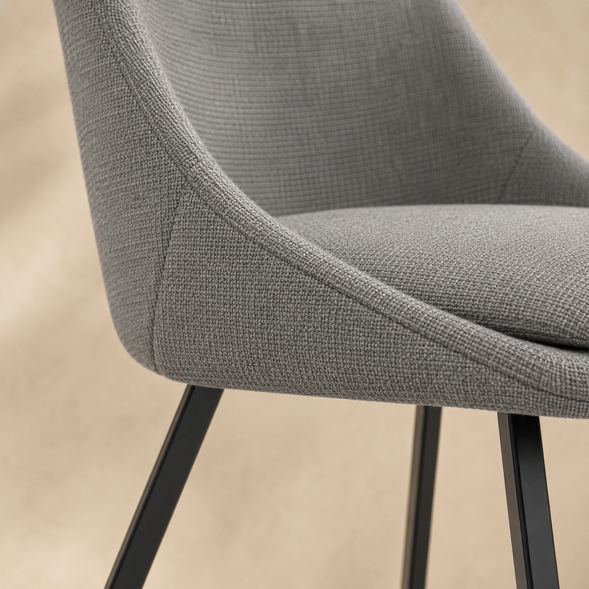 Silla de comedor tapizada, pata metálica