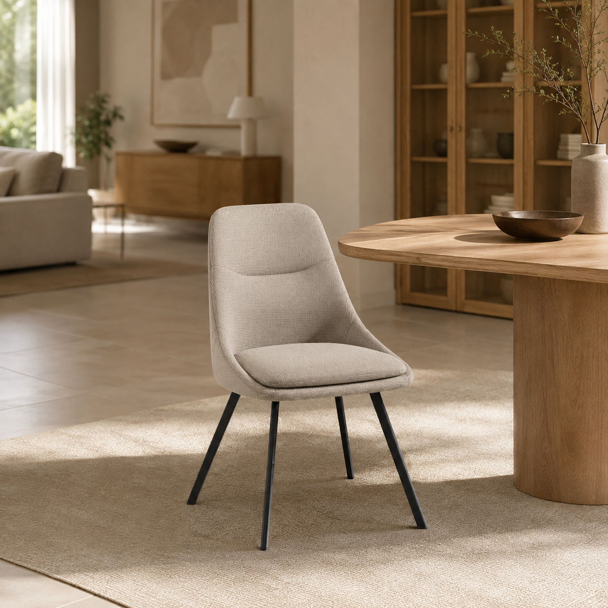 Silla de comedor tapizada, pata metálica
