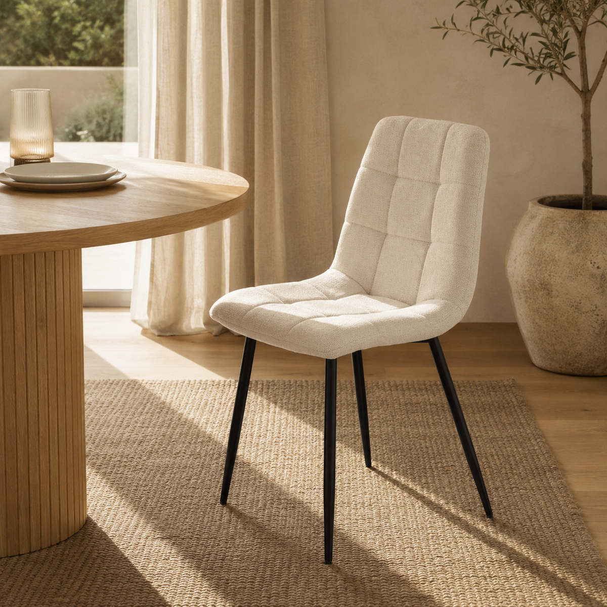 Silla de comedor tapizada, pata metálica