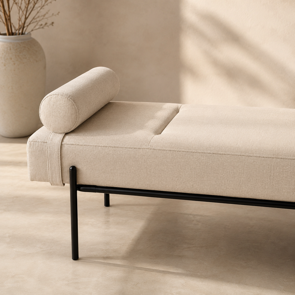 Banqueta tapizada, patas negras, 140 cm