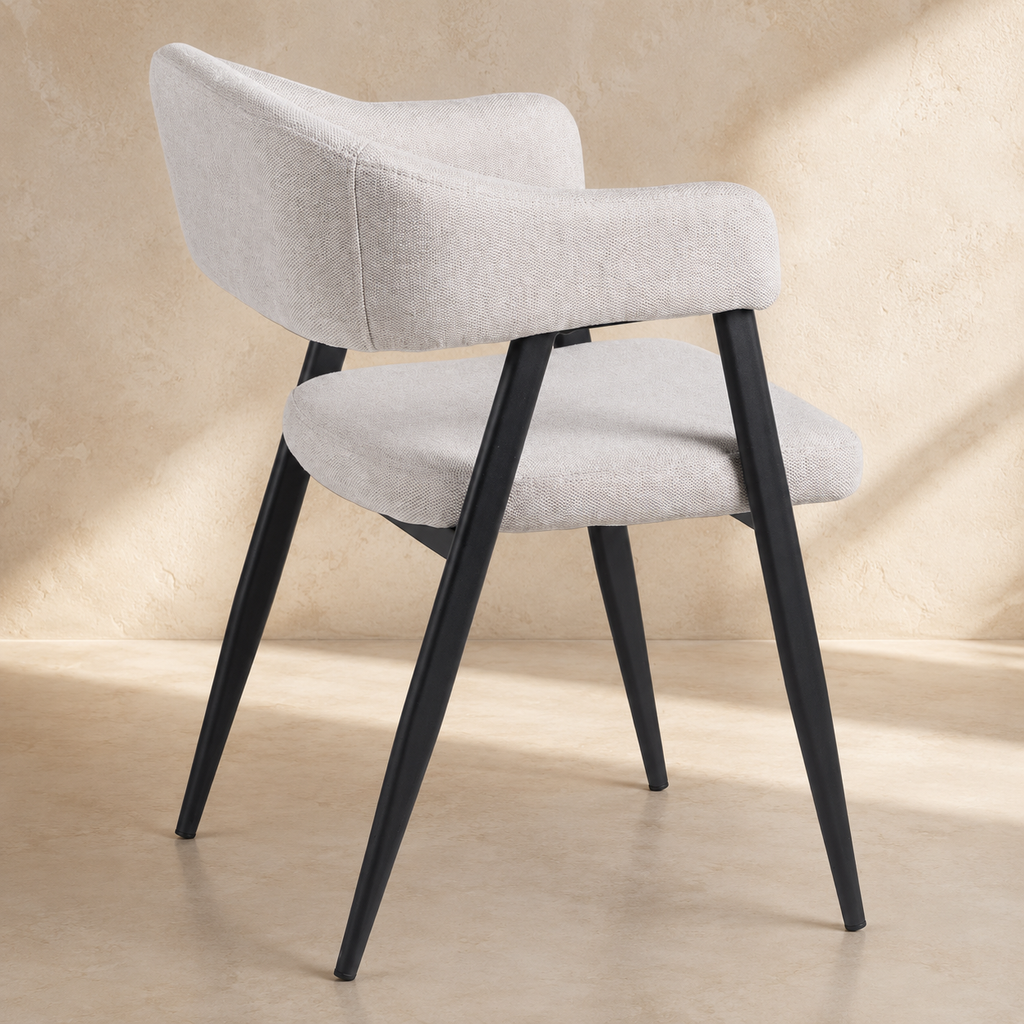 Silla de comedor tapizada, pata metálica