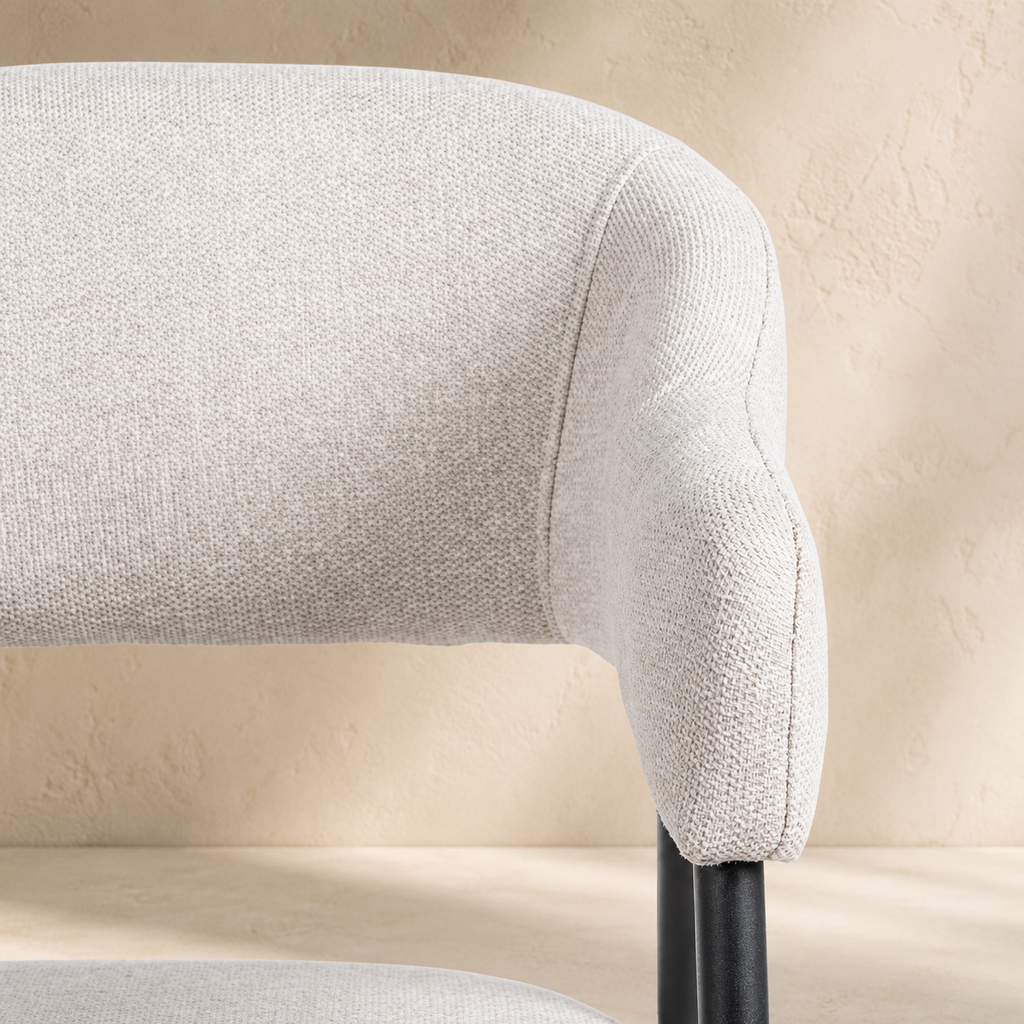 Silla de comedor tapizada, pata metálica