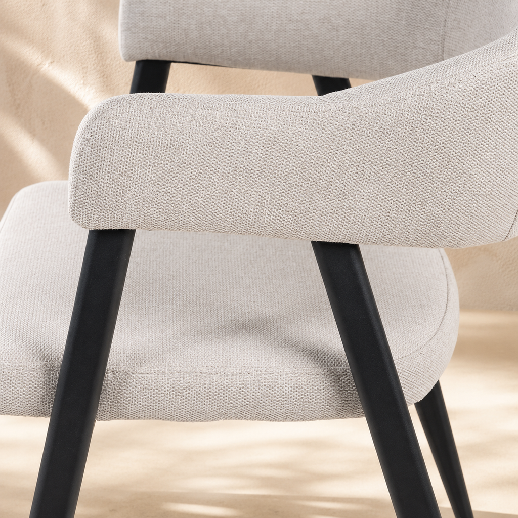 Silla de comedor tapizada, pata metálica
