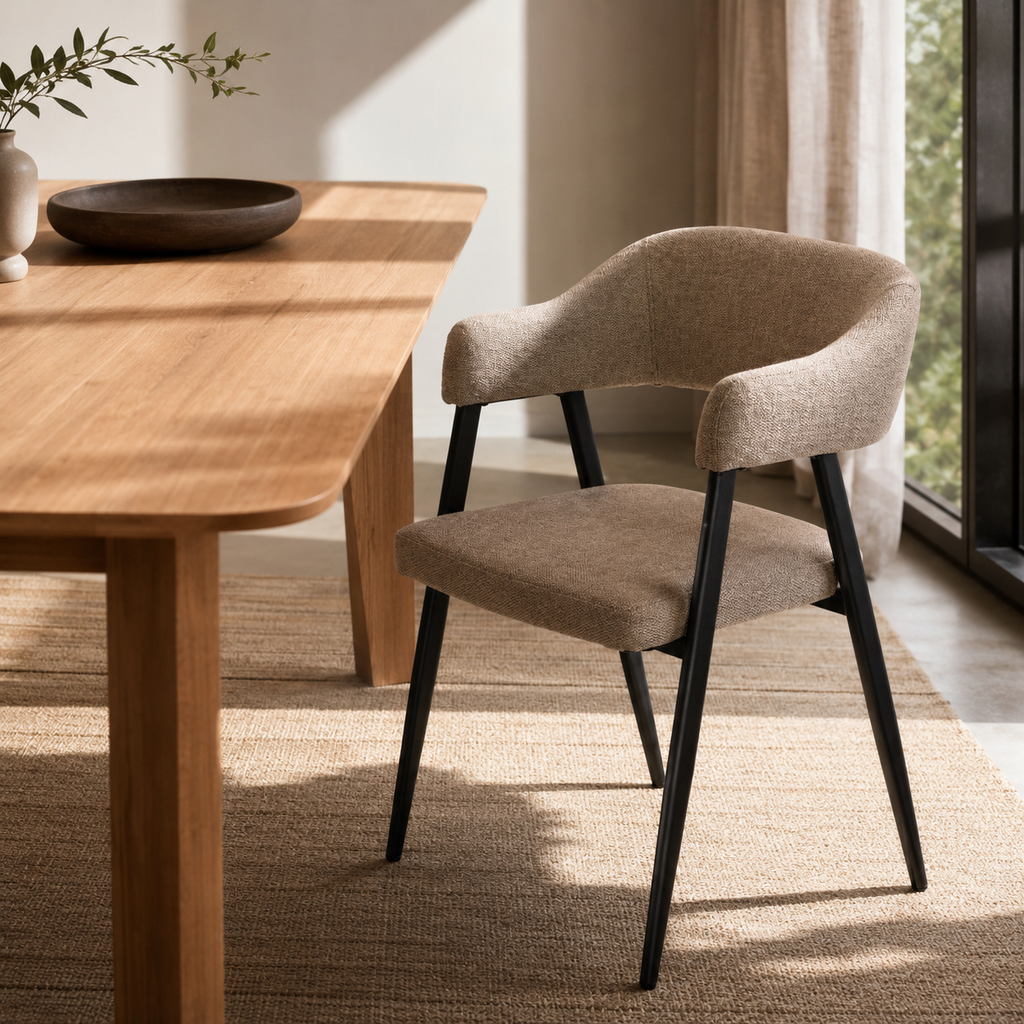 Silla de comedor tapizada, pata metálica
