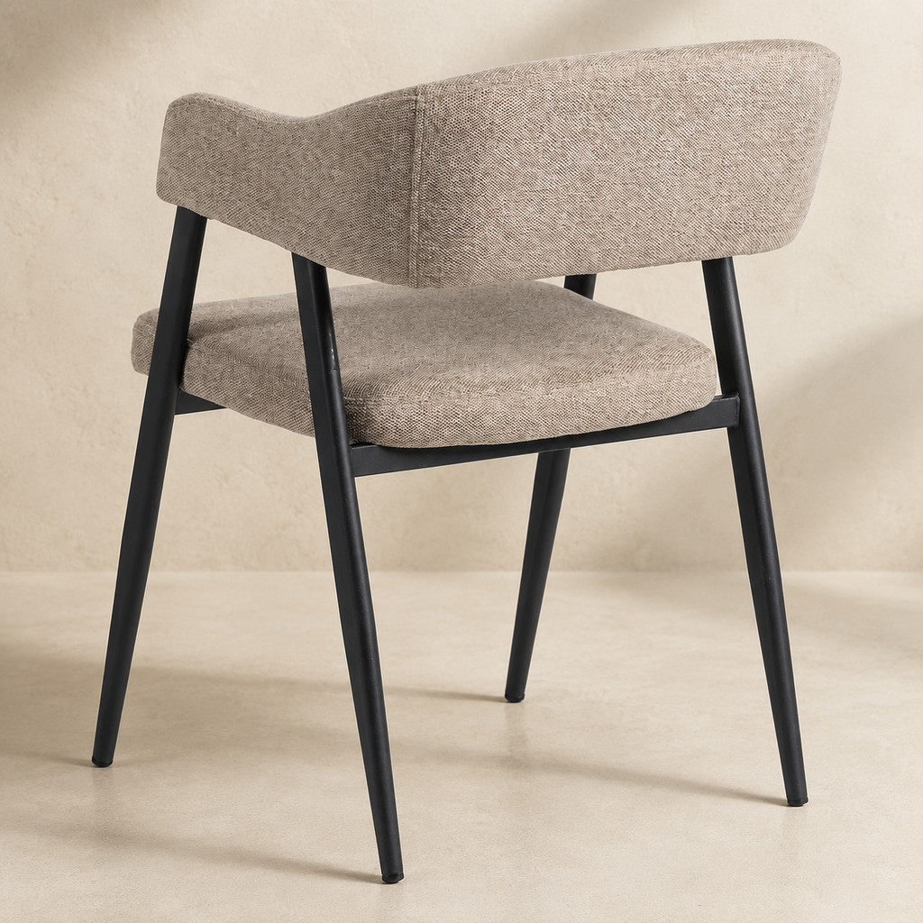 Silla de comedor tapizada, pata metálica