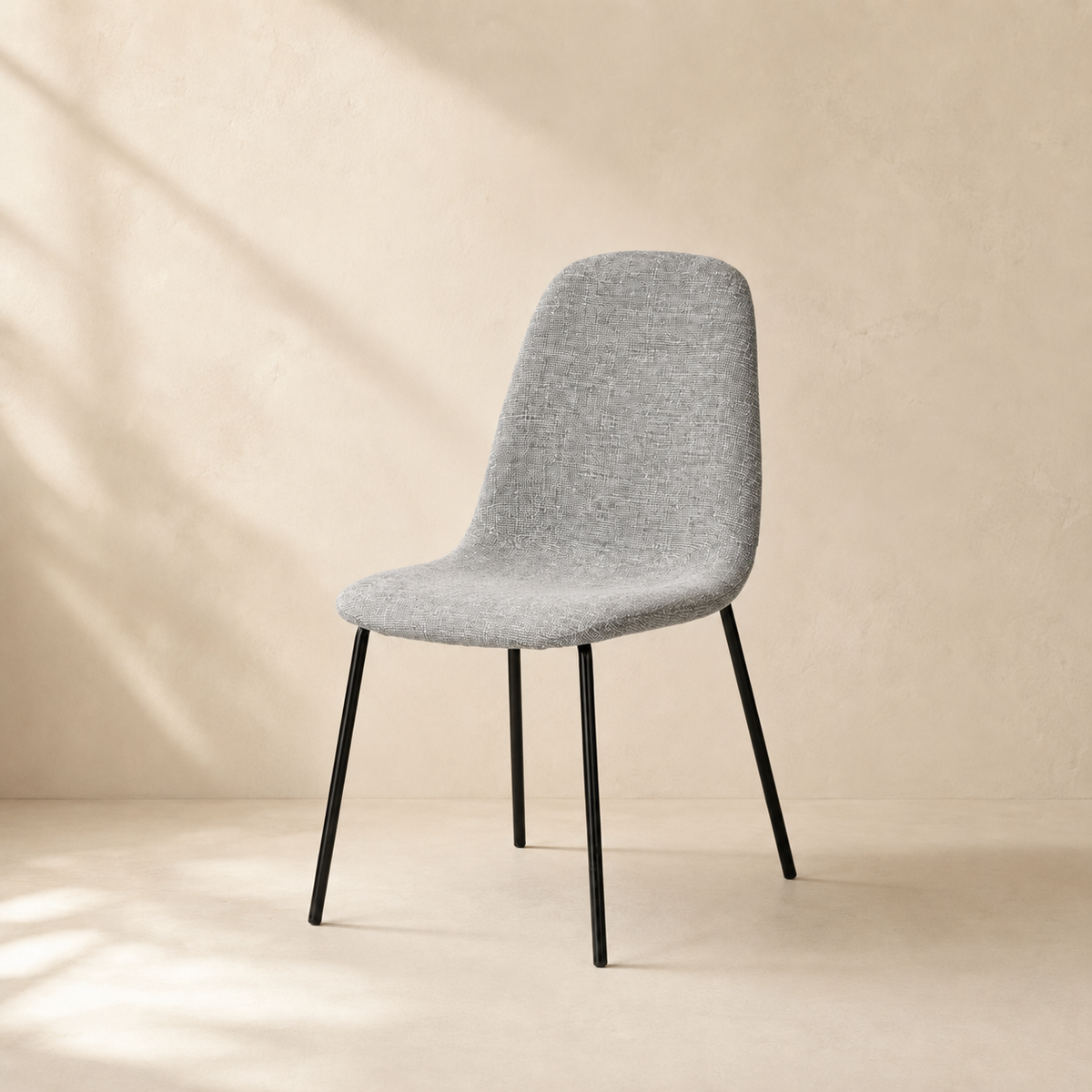 Silla de comedor tapizada, pata metálica