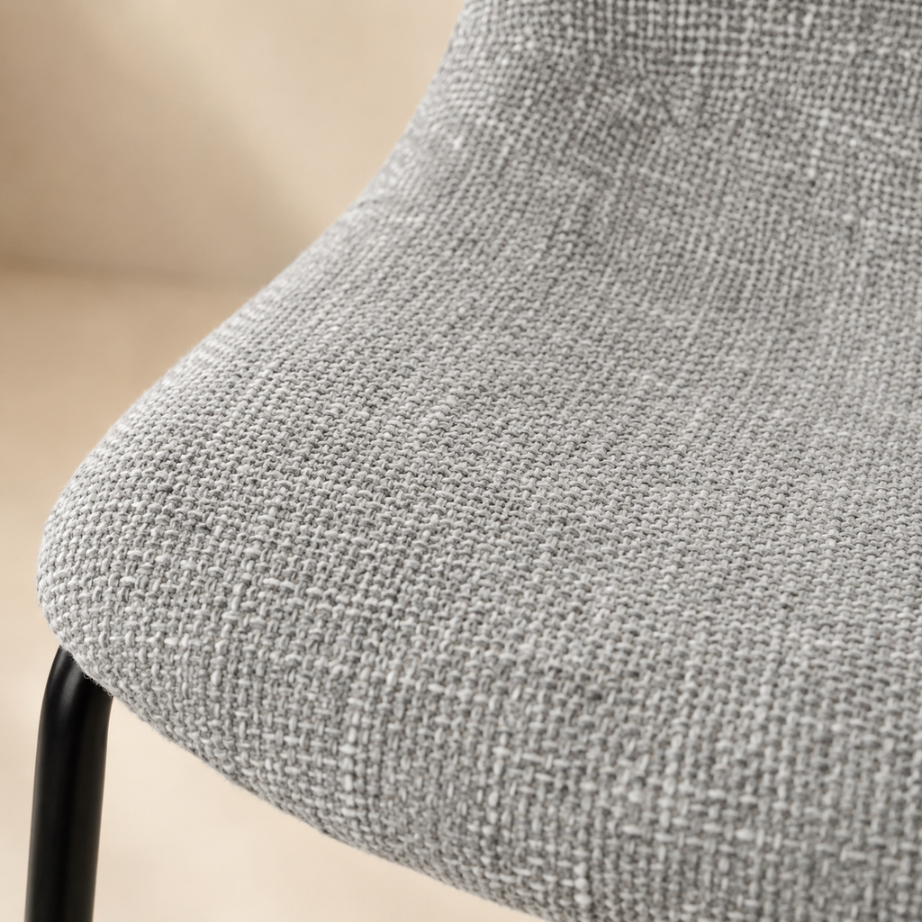 Silla de comedor tapizada, pata metálica