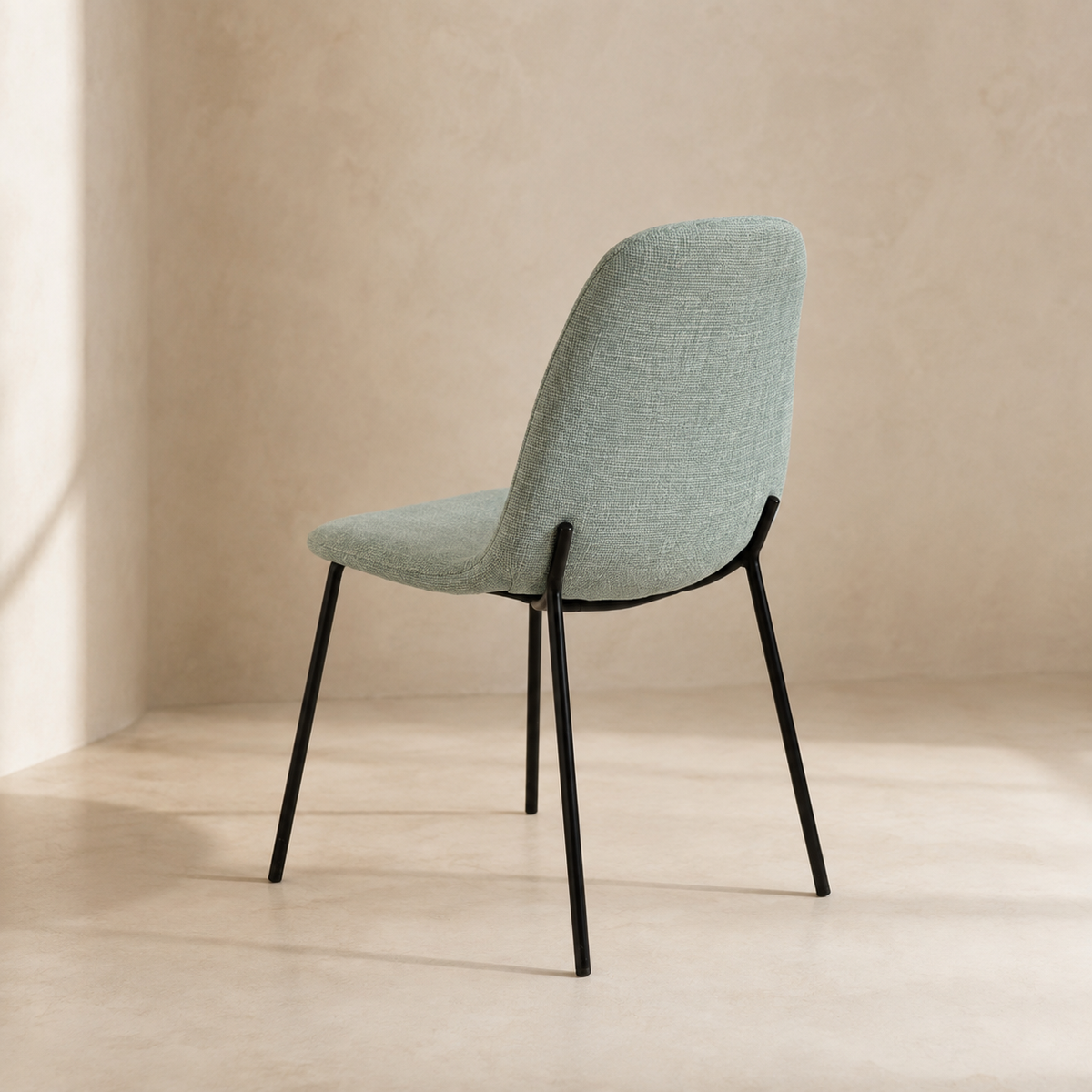 Silla de comedor tapizada, pata metálica