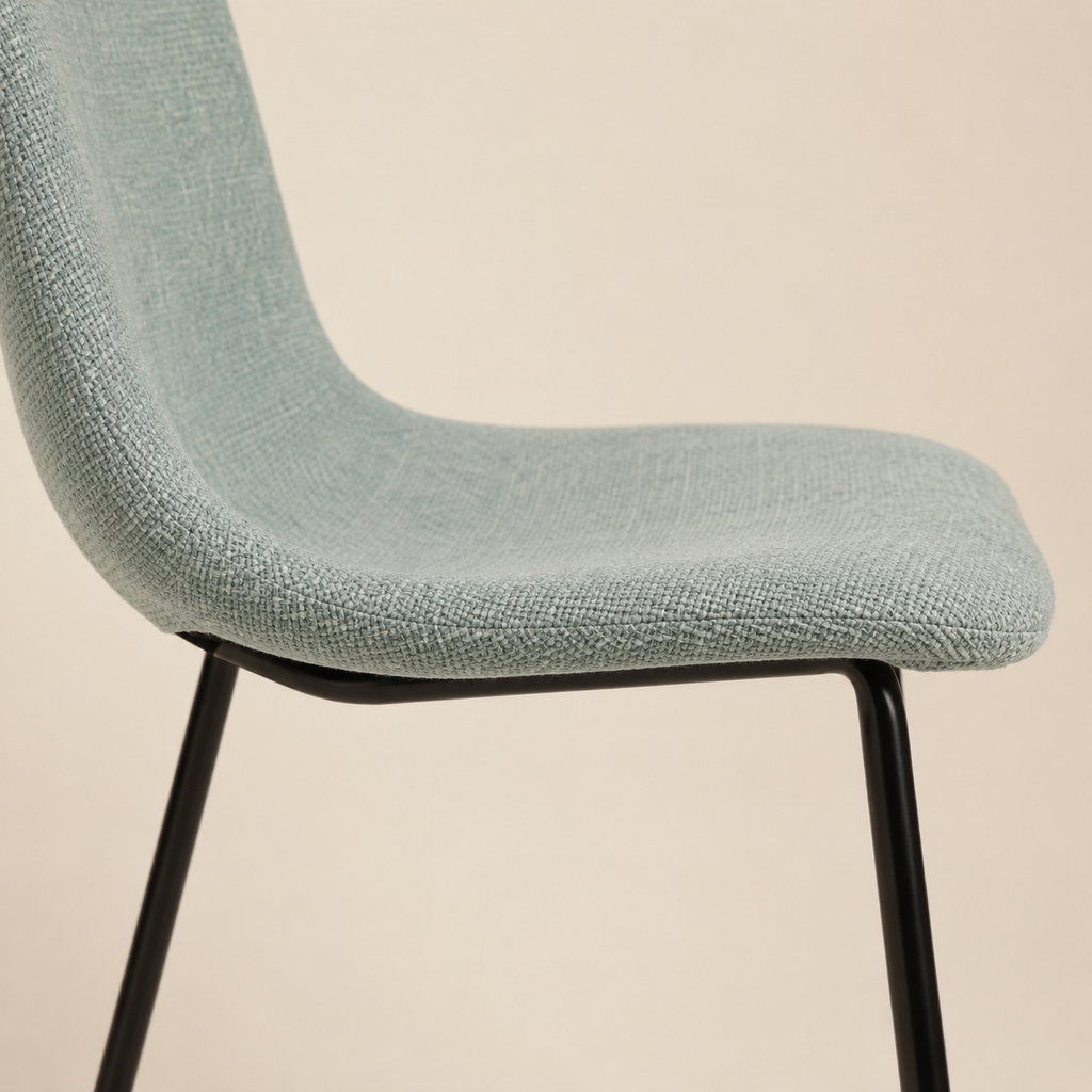 Silla de comedor tapizada, pata metálica