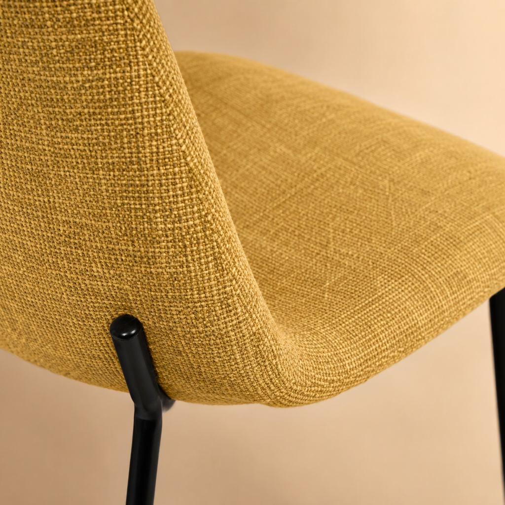 Silla de comedor tapizada, pata metálica