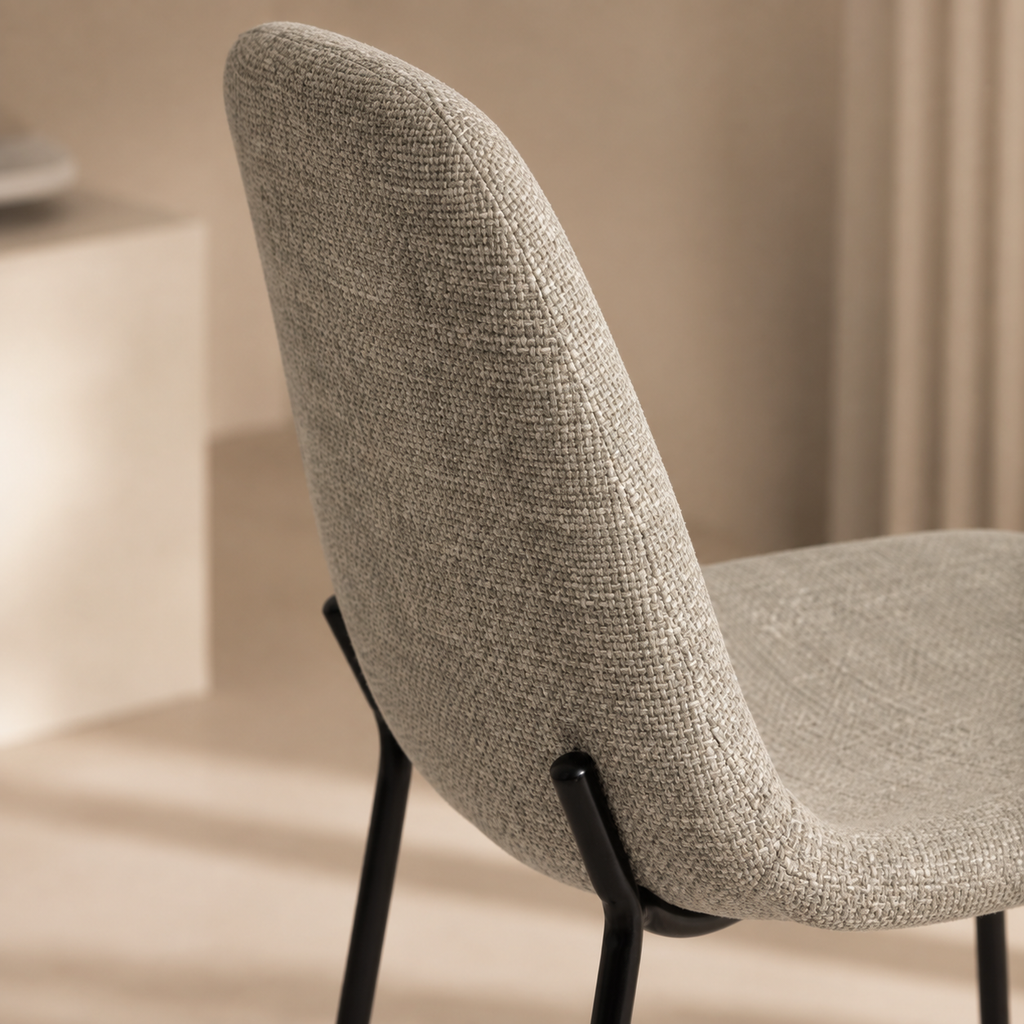 Silla de comedor tapizada, pata metálica