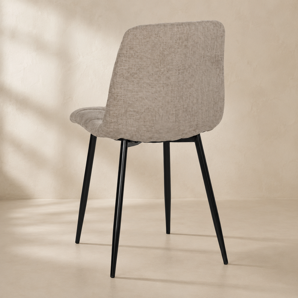 Silla de comedor tapizada, pata metálica