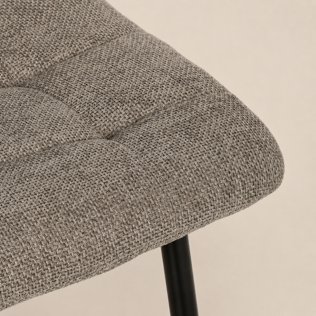 Silla de comedor tapizada, pata metálica