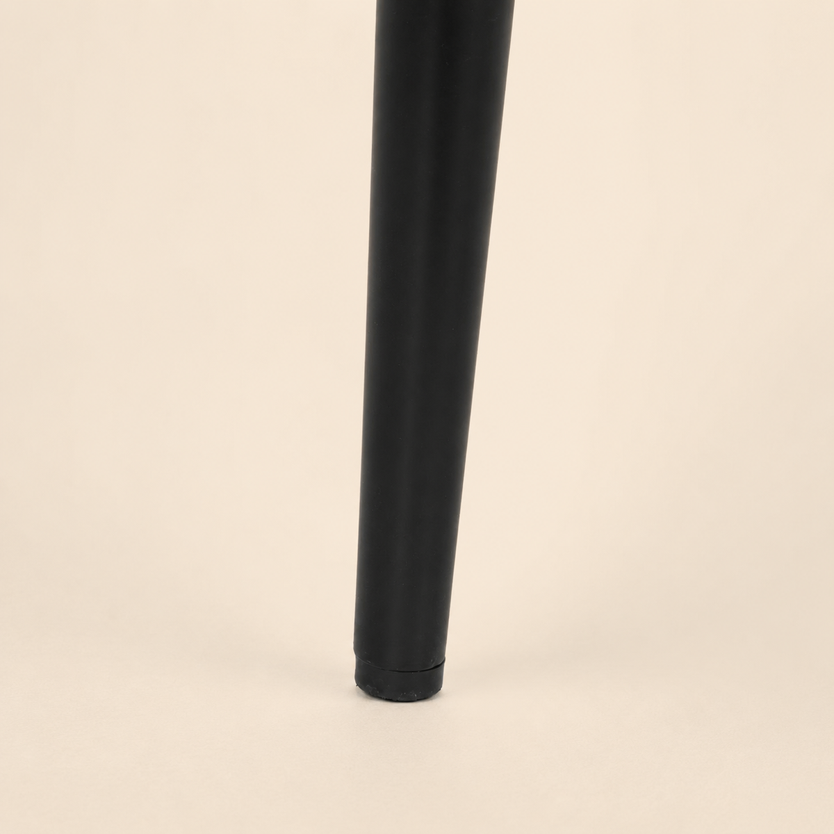 Silla de comedor tapizada, pata metálica