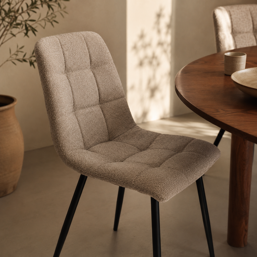 Silla de comedor tapizada, pata metálica
