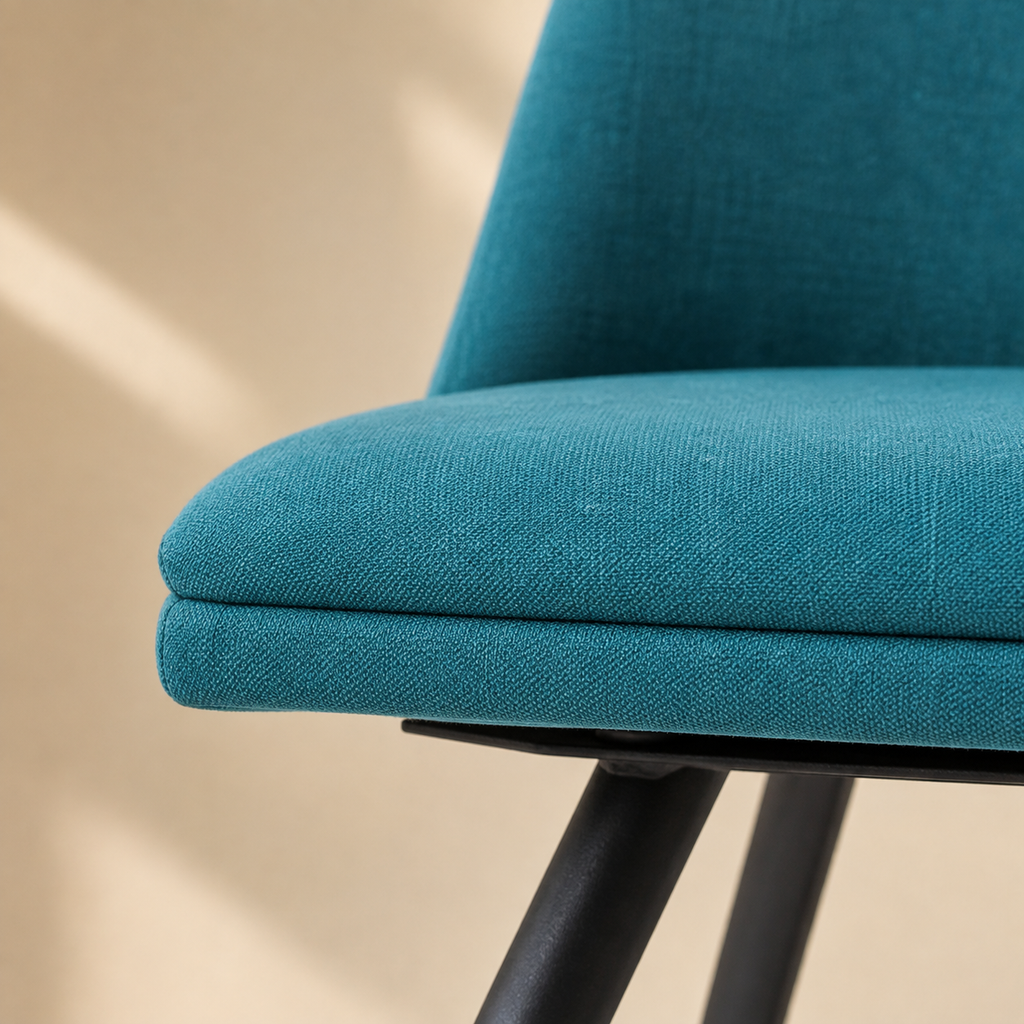 Silla de comedor tapizada, pata metálica