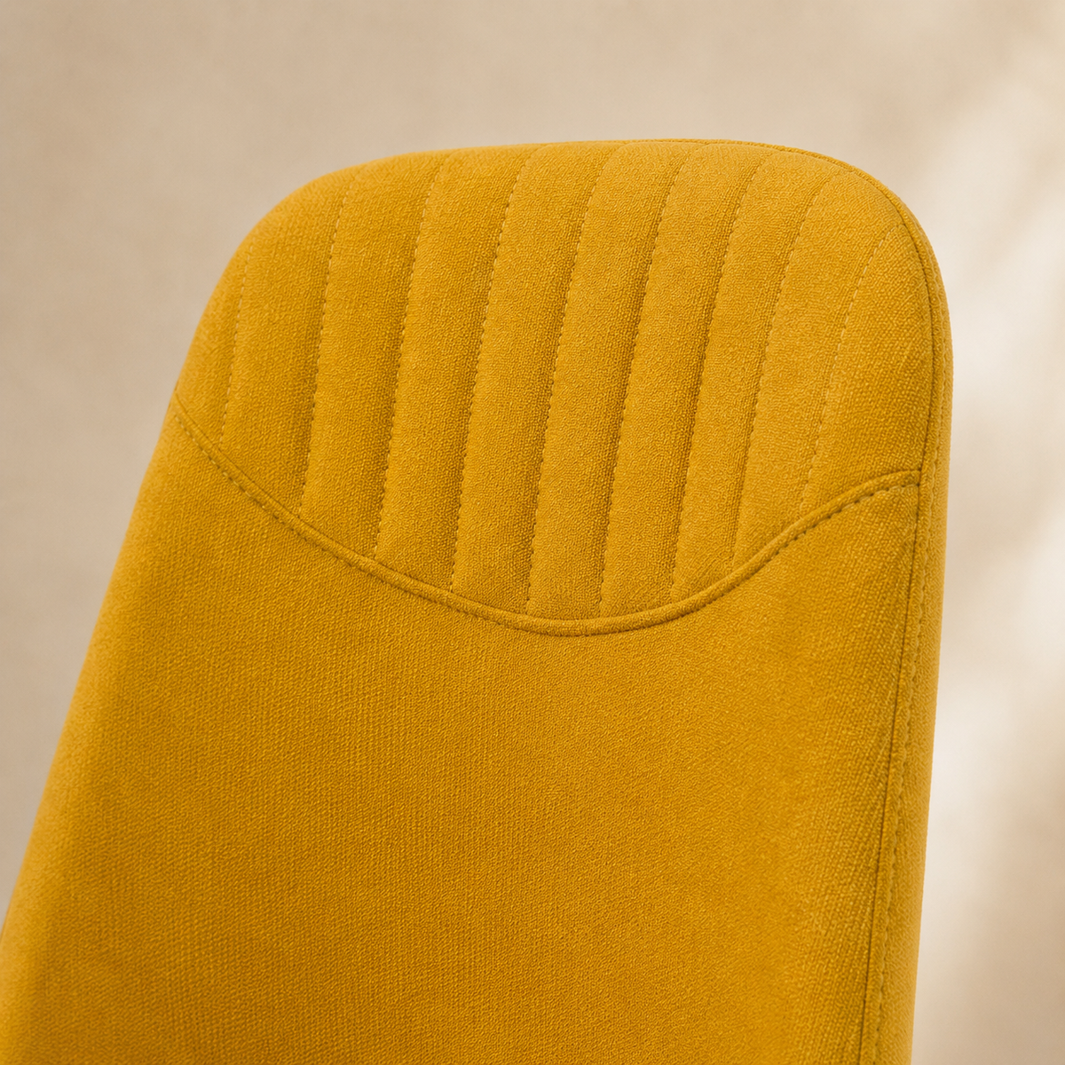 Silla de comedor tapizada, pata metálica
