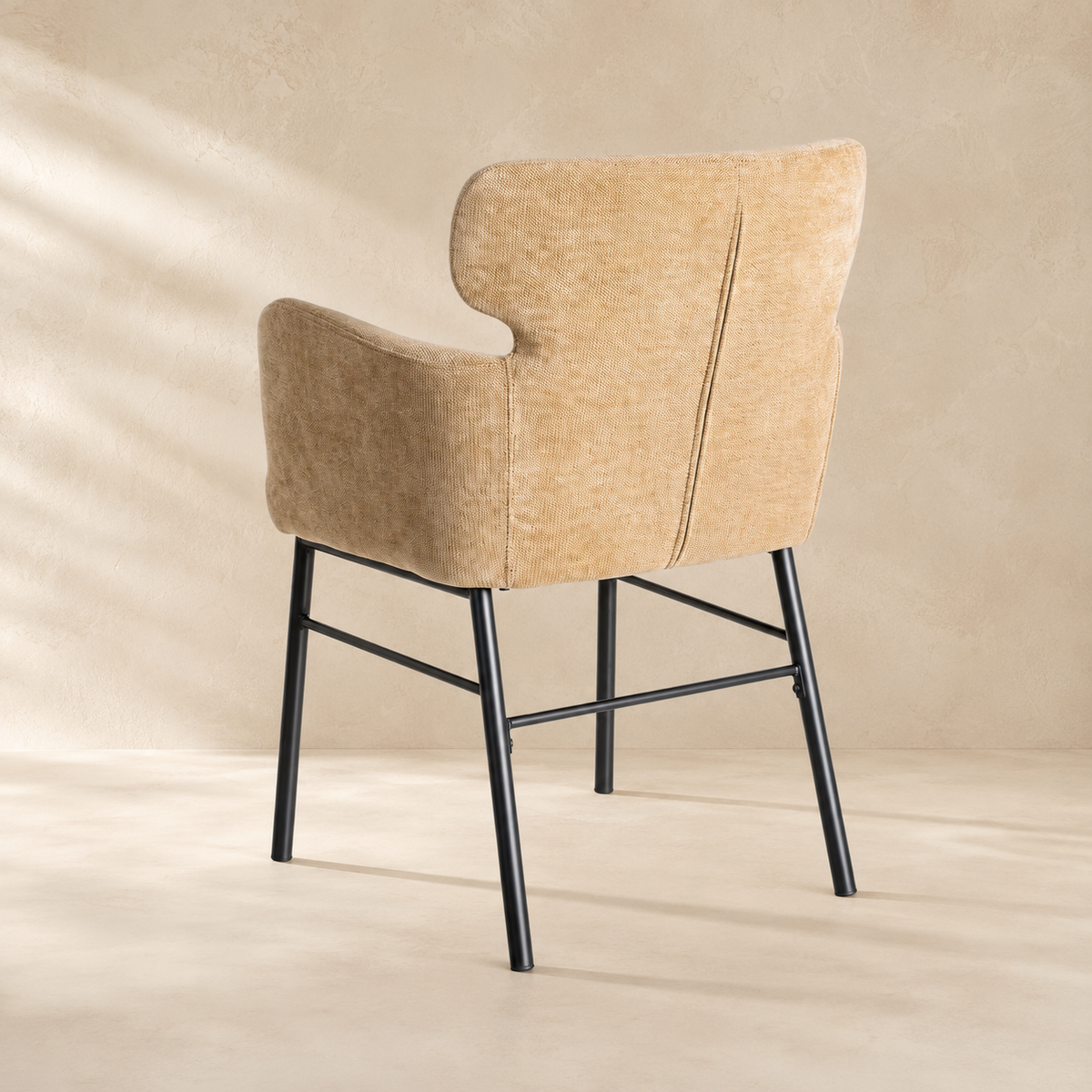 Silla de comedor tapizada, pata metálica