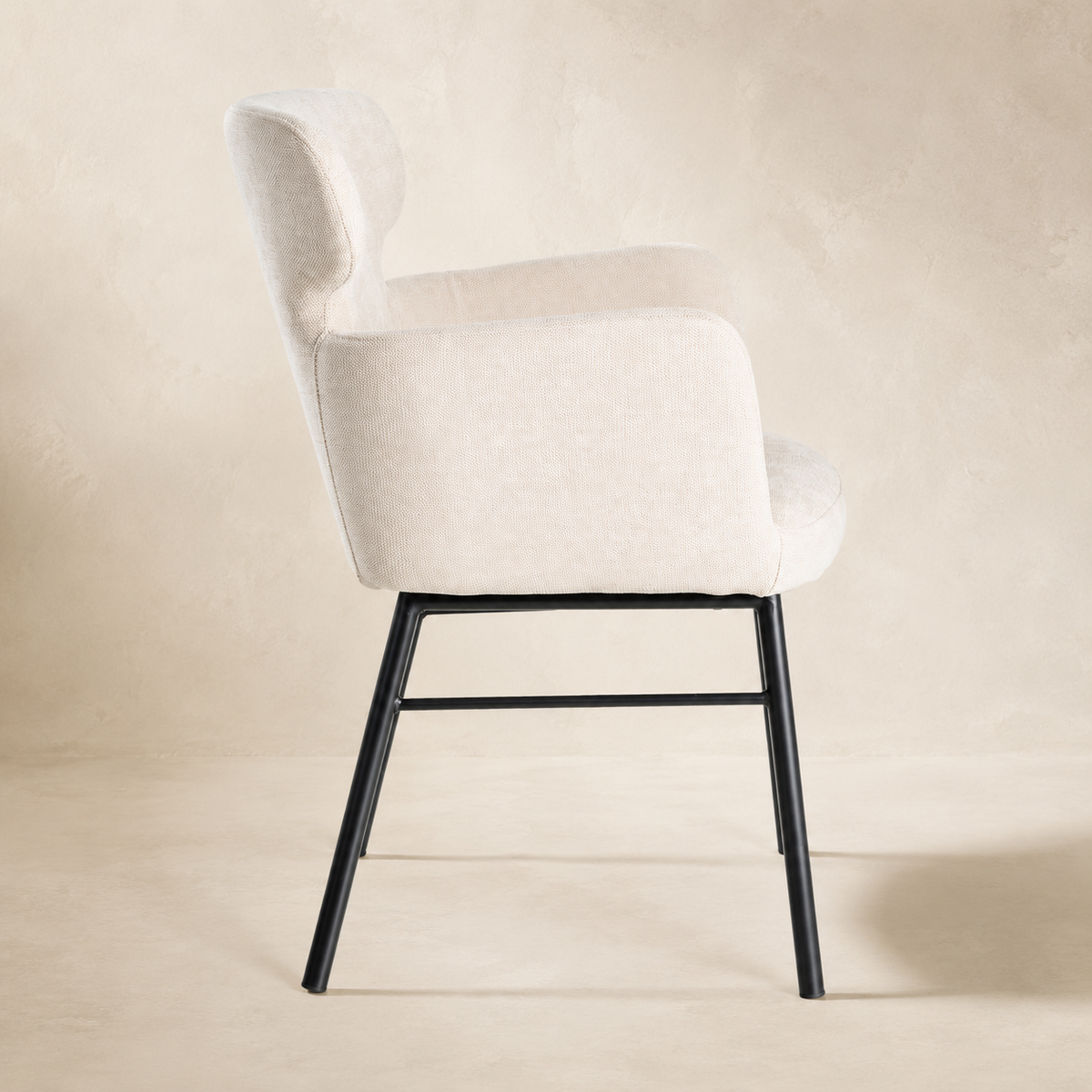 Silla de comedor tapizada, pata metálica