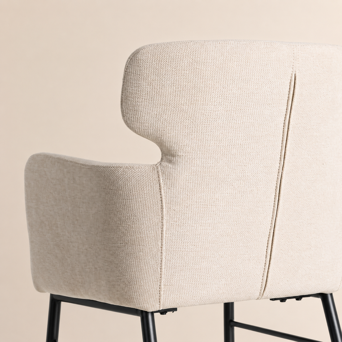 Silla de comedor tapizada, pata metálica