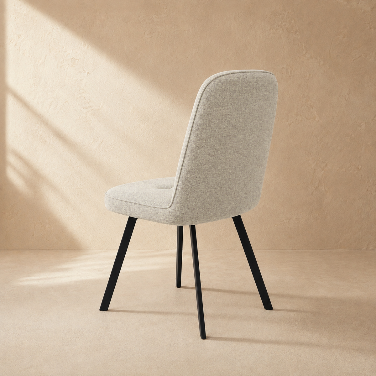 Silla de comedor tapizada, pata metálica
