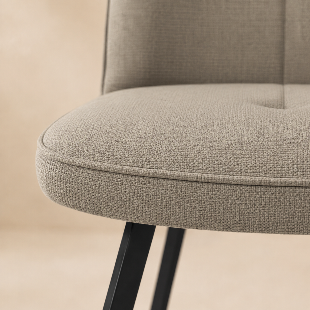 Silla de comedor tapizada, pata metálica