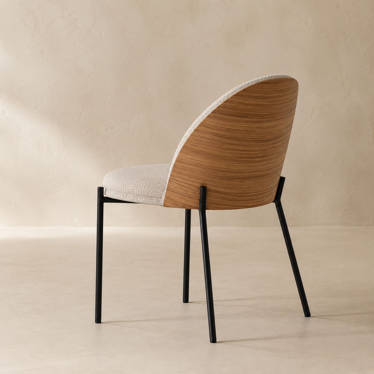 Silla de comedor tapizada, pata metálica