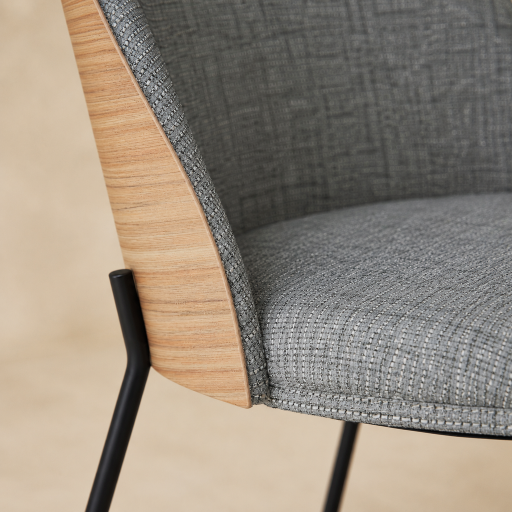 Silla de comedor tapizada, pata metálica