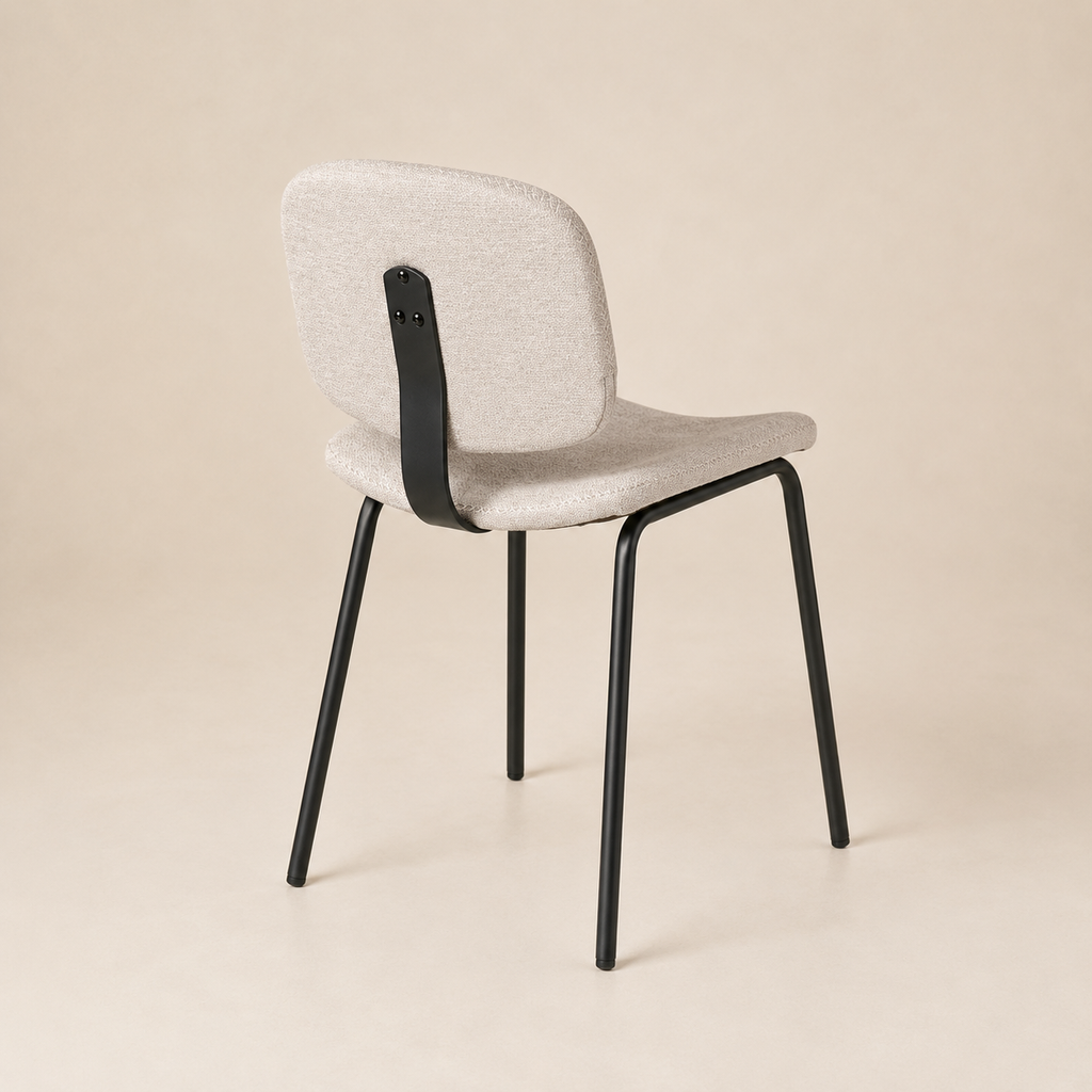 Silla de comedor tapizada, pata metálica