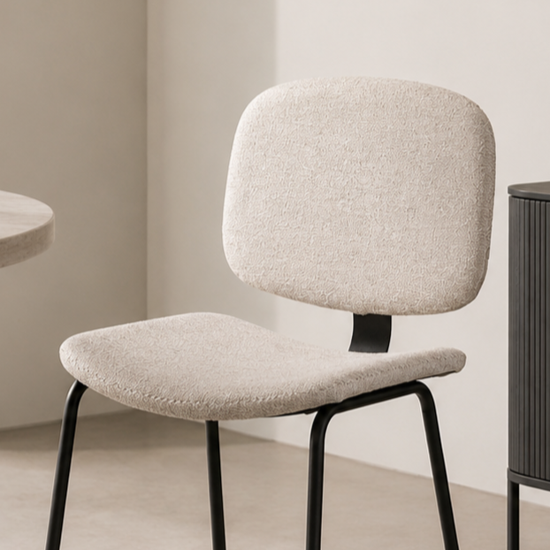 Silla de comedor tapizada, pata metálica