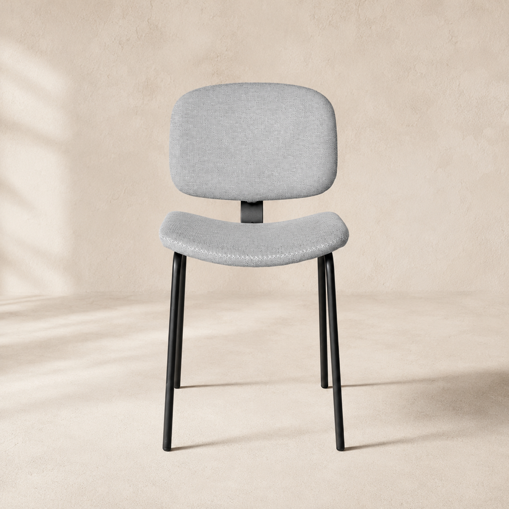 Silla de comedor tapizada, pata metálica
