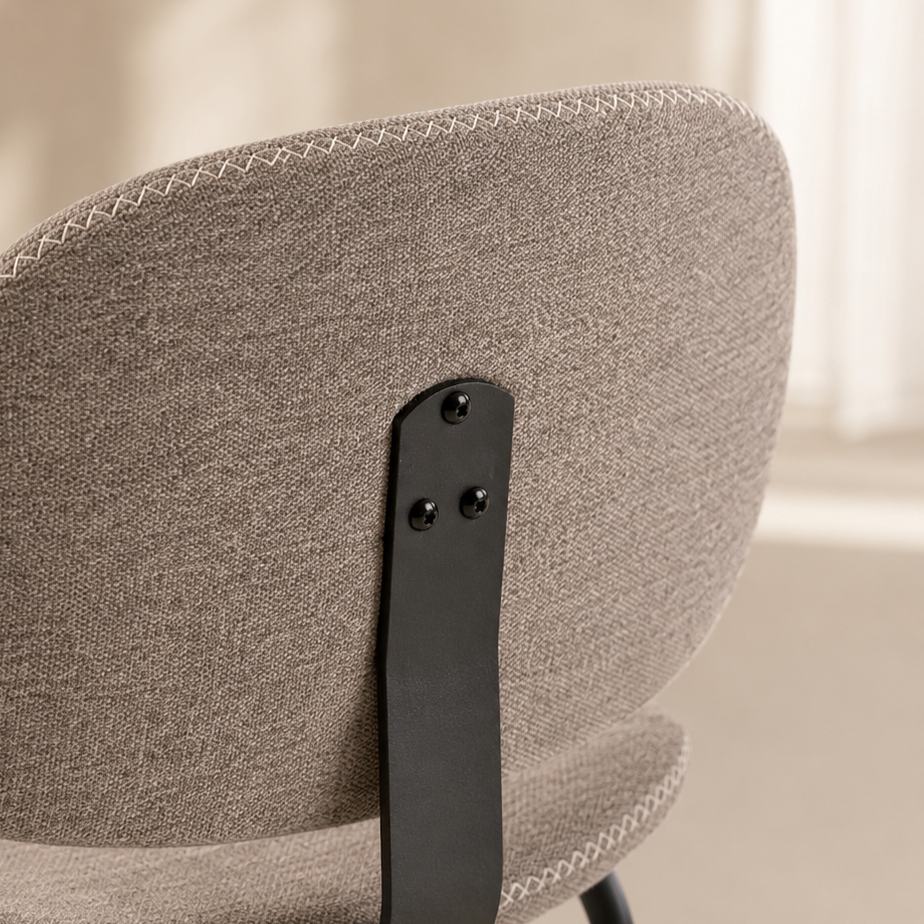 Silla de comedor tapizada, pata metálica