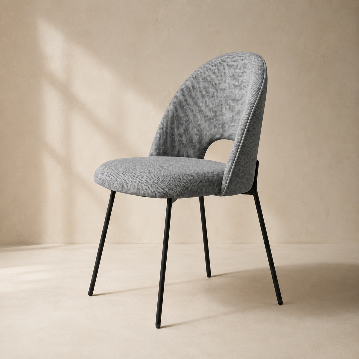 Silla de comedor tapizada, pata metálica