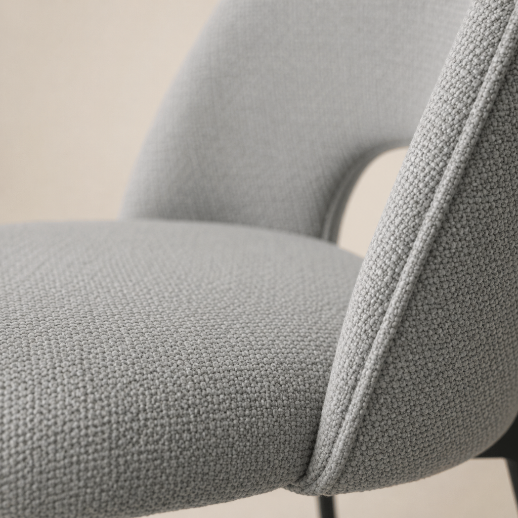 Silla de comedor tapizada, pata metálica