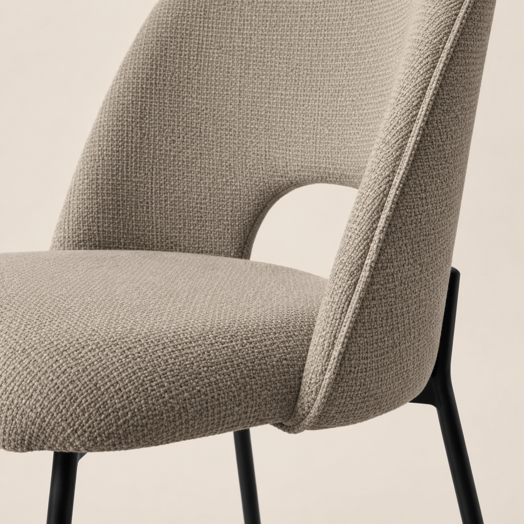 Silla de comedor tapizada, pata metálica